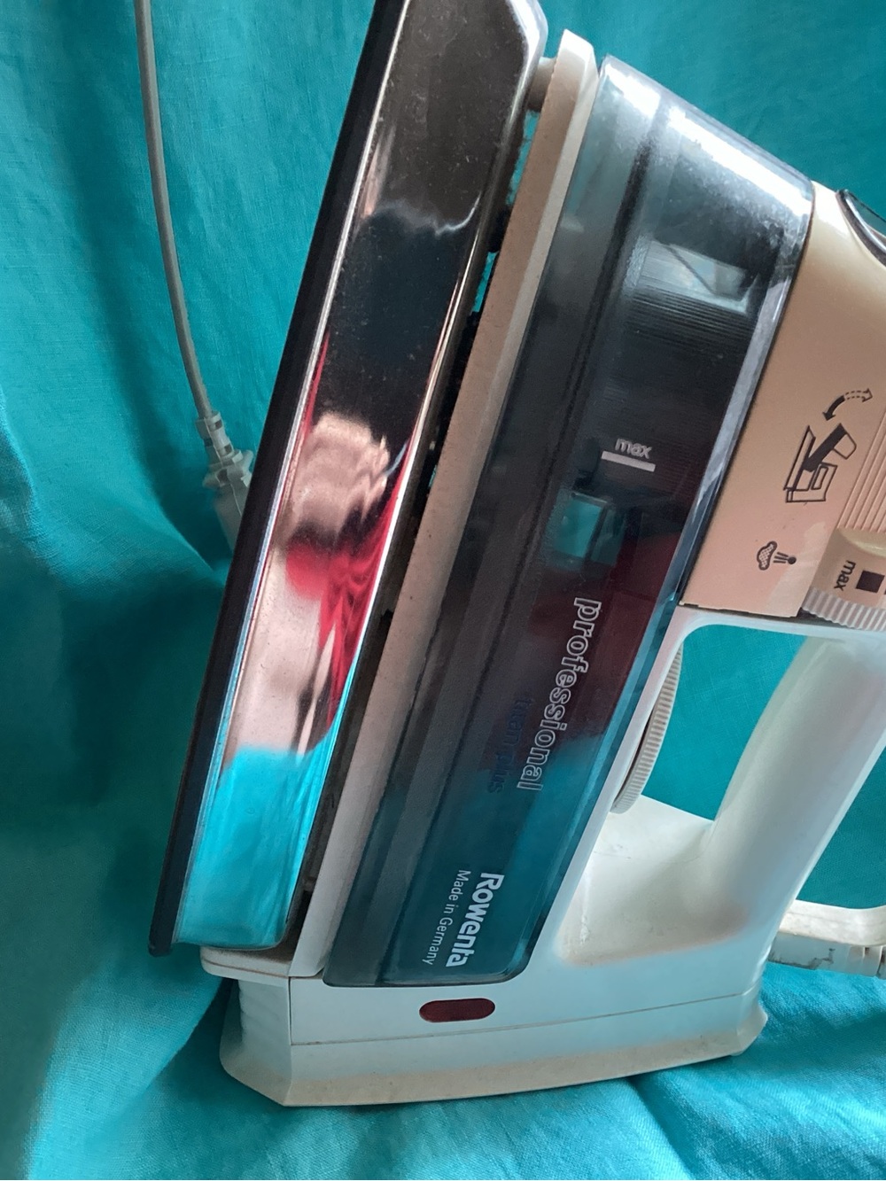 Rowenta Professional Steam Iron